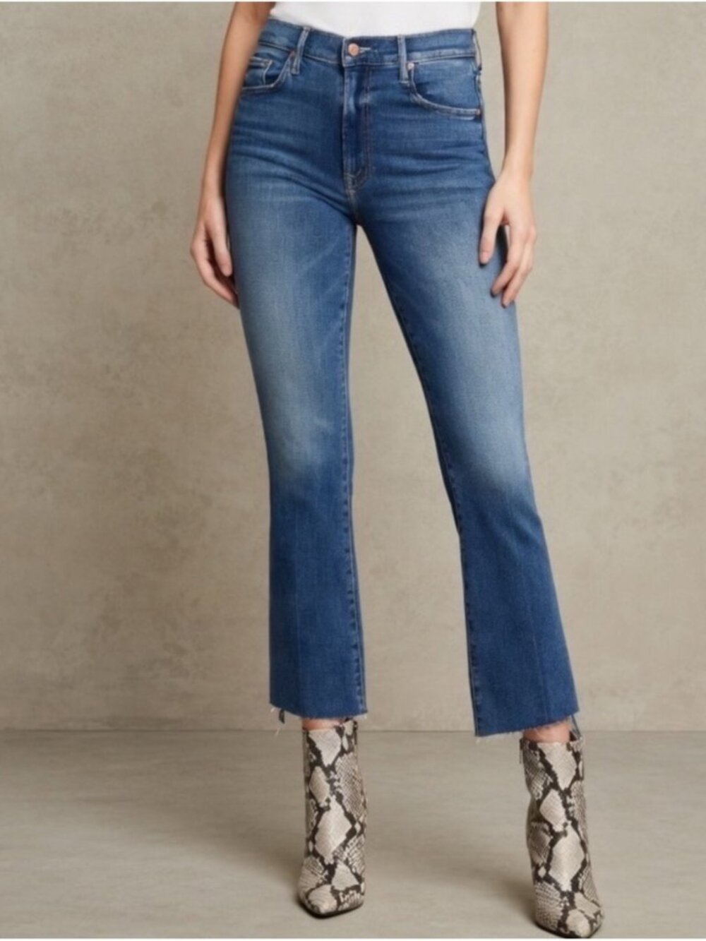 MOTHER The Insider Crop Step Fray Jeans in Walking on Coals 25